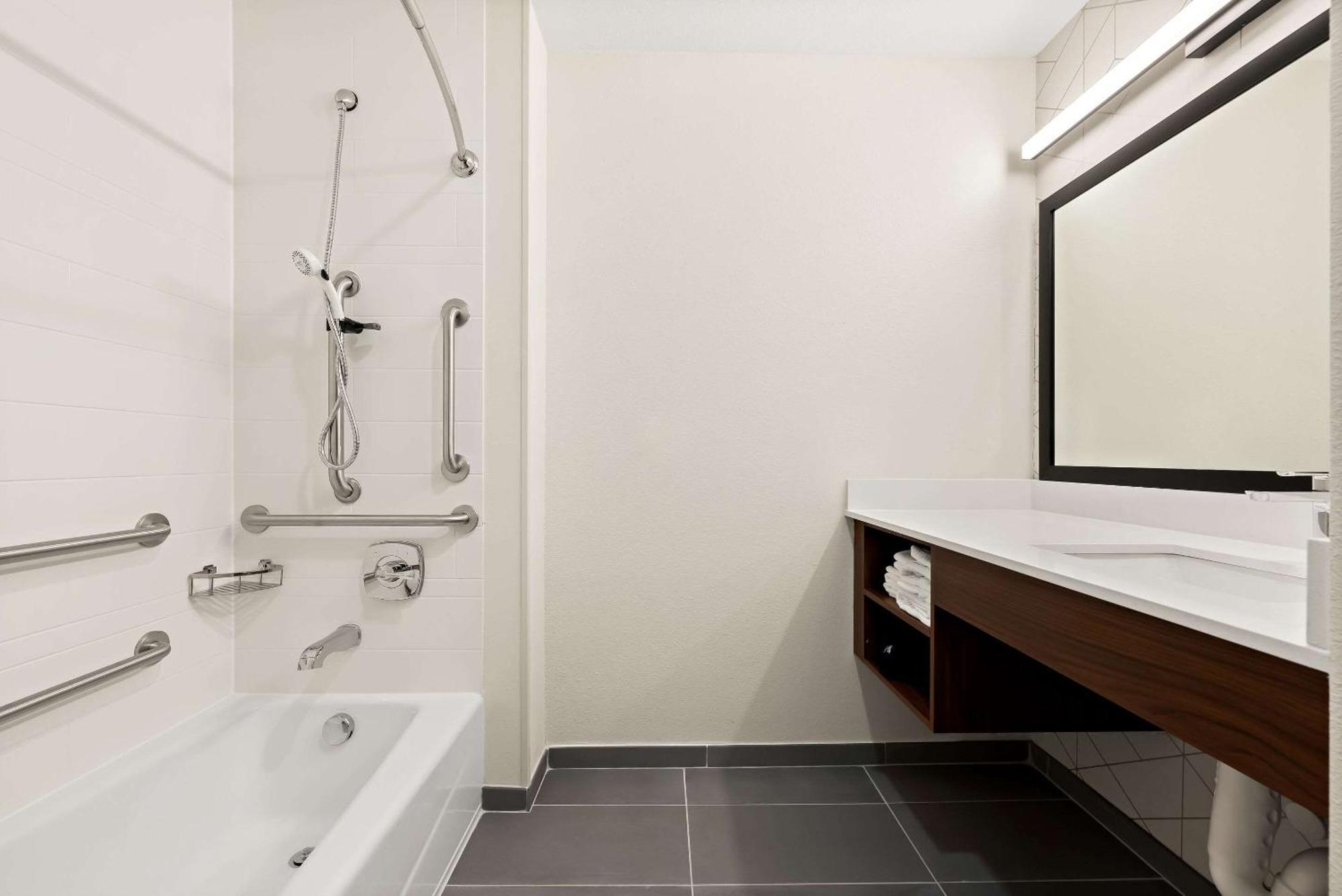 Everhome Suites Huntsville - Research Park Ngoại thất bức ảnh